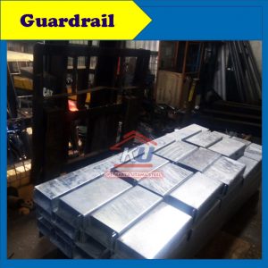 Jual Guardrail Murah Permeter Tebal 4,5mm Untuk Jalan Raya Dan Jalan Umum Galvanis Hotdeep Tahan Hujan Jual Guardrail Murah Permeter Tebal 4,5mm Untuk Jalan Raya Dan Jalan Umum Galvanis Hotdeep Tahan Hujan